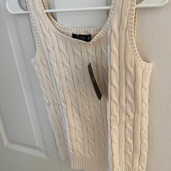 Cable-Knit Sleeveless Sweater S - Picture 8 of 13